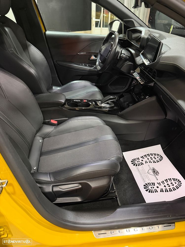 Peugeot 208 1.2 PureTech GT EAT8 - 10