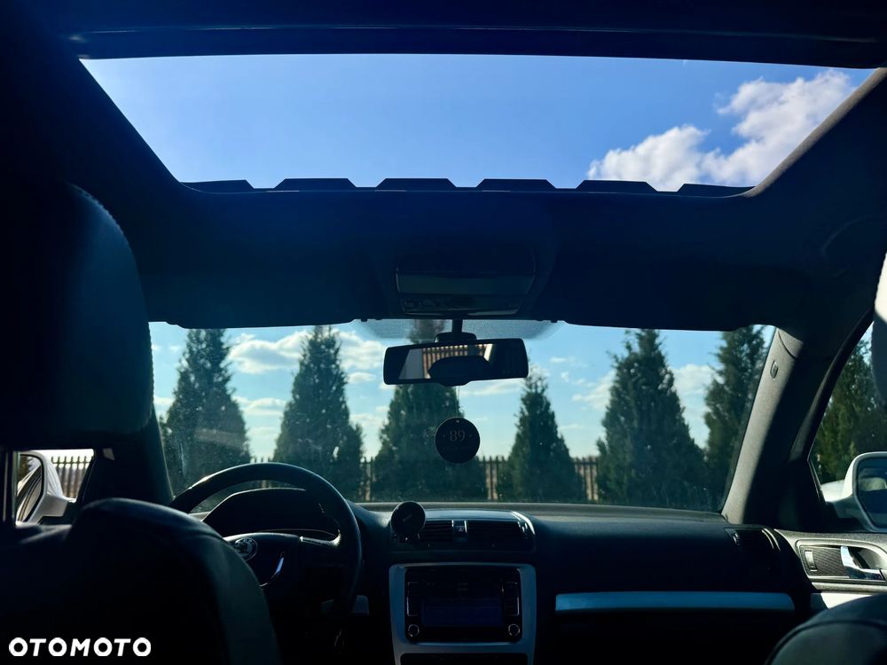 Skoda Octavia 2.0 TDI CR DPF DSG RS - 12