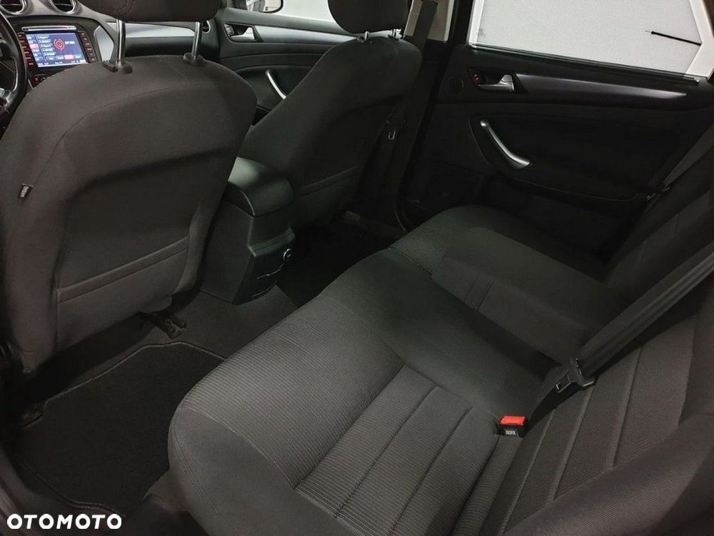Ford Mondeo SW 2.0 TDCi Titanium - 25