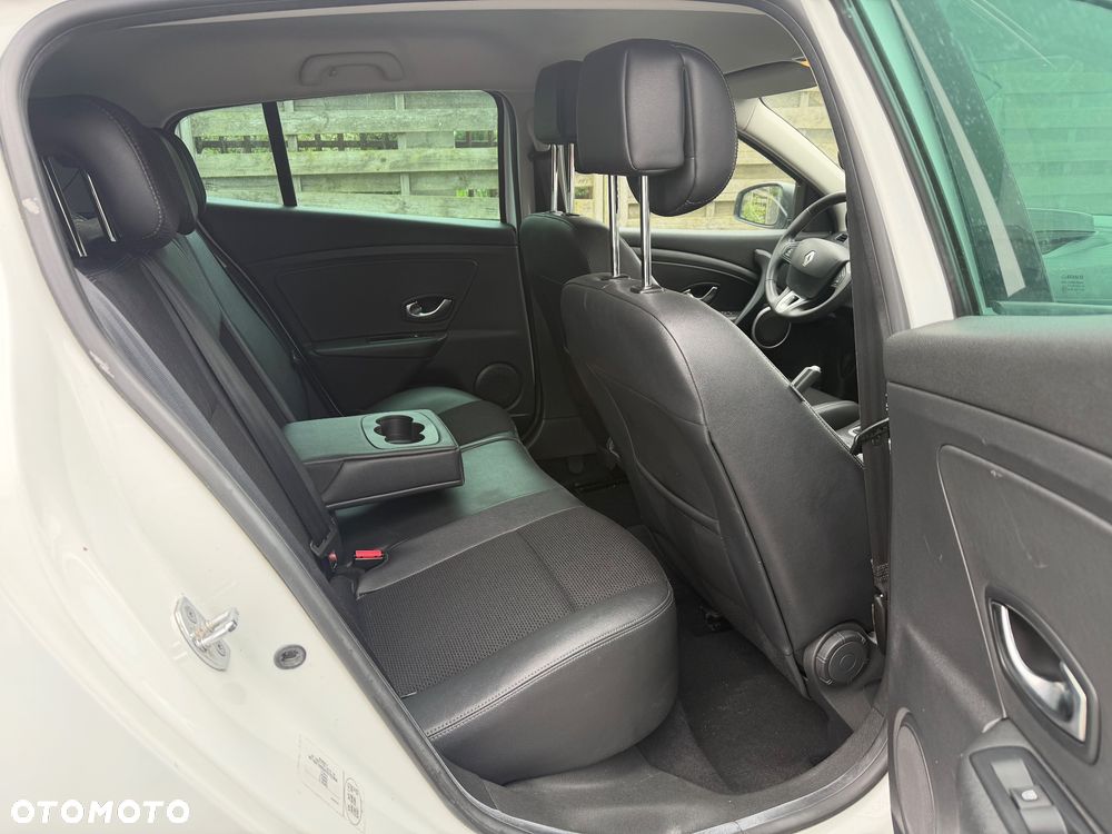 Renault Megane 1.6 16V 110 Night and Day - 12