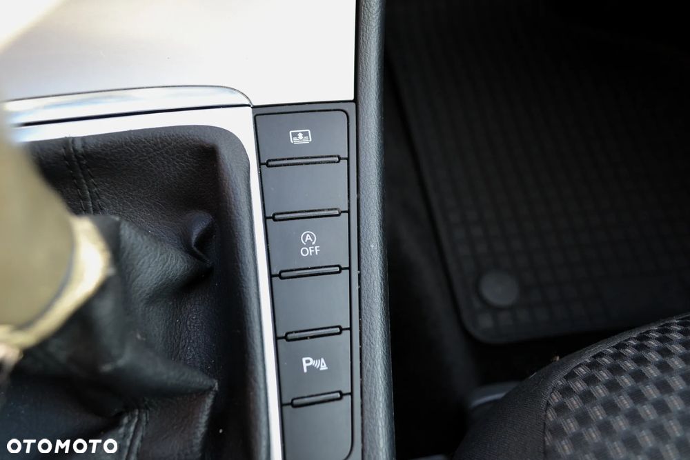 Volkswagen Passat 1.6 TDI Comfortline - 20