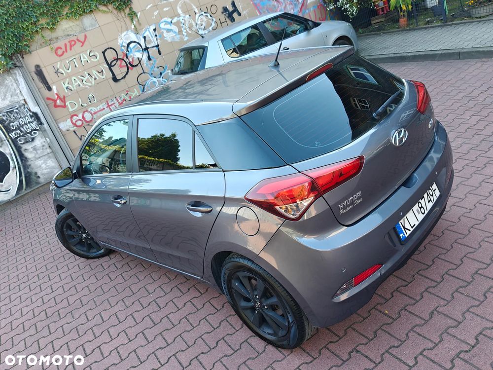 Hyundai i20 blue 1.1 CRDi Classic - 9