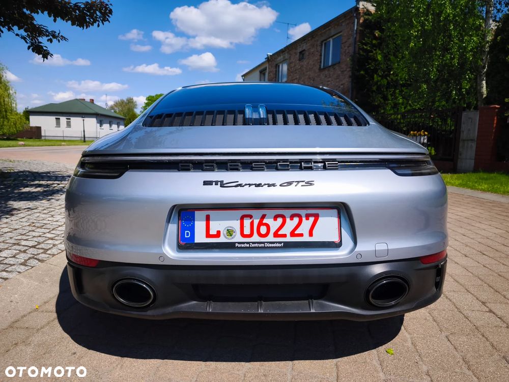 Porsche 911 Carrera GTS PDK - 6