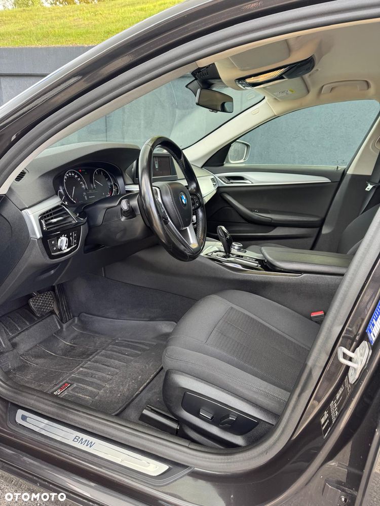 BMW Seria 5 520d Luxury Line - 22