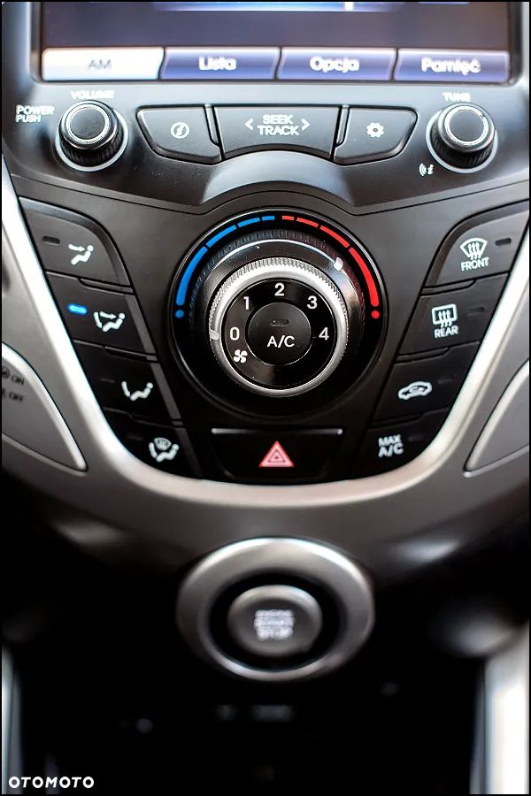 Hyundai Veloster - 21