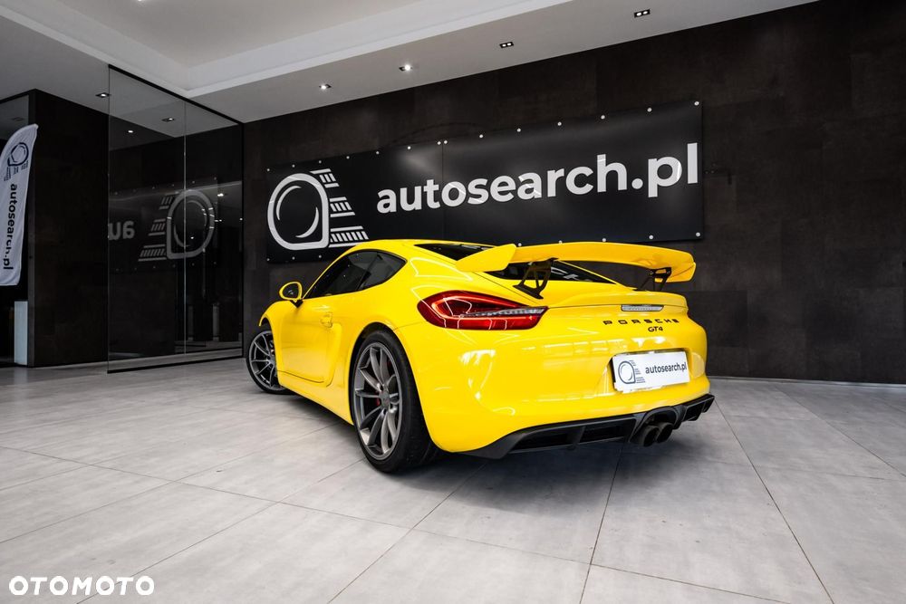 Porsche Cayman GT4 - 40