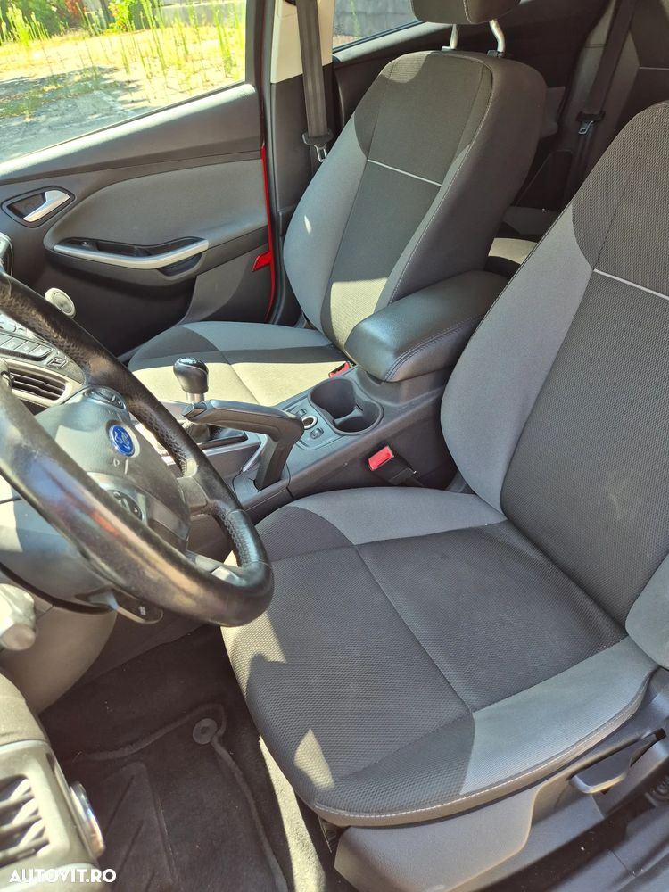 Ford Focus 1.6 TDCi DPF SYNC Edition - 11