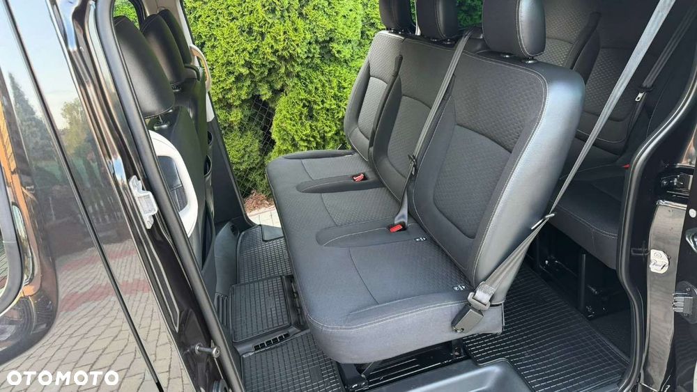 Opel Vivaro - 10