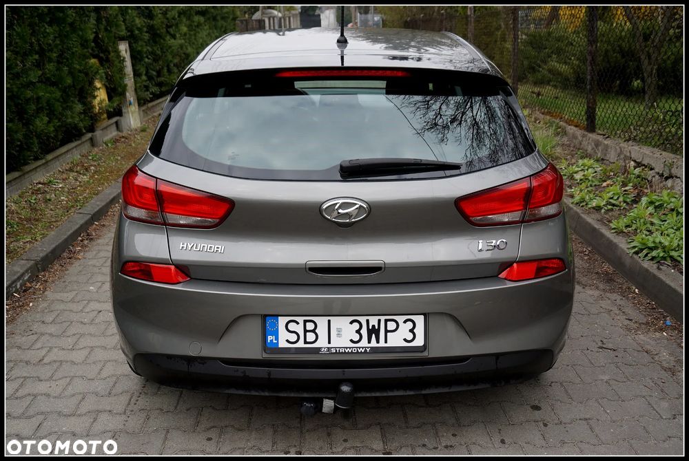 Hyundai i30 1.4 Premiere Comfort - 21