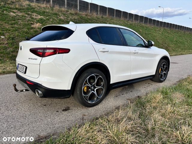Alfa Romeo Stelvio 2.0 Turbo Executive Q4 - 5