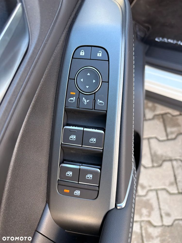 Nissan Qashqai 1.3 DIG-T mHEV N-Connecta - 18