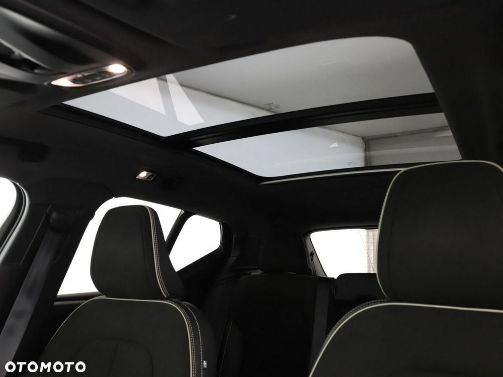 Volvo XC 40 D3 AWD R-Design - 40