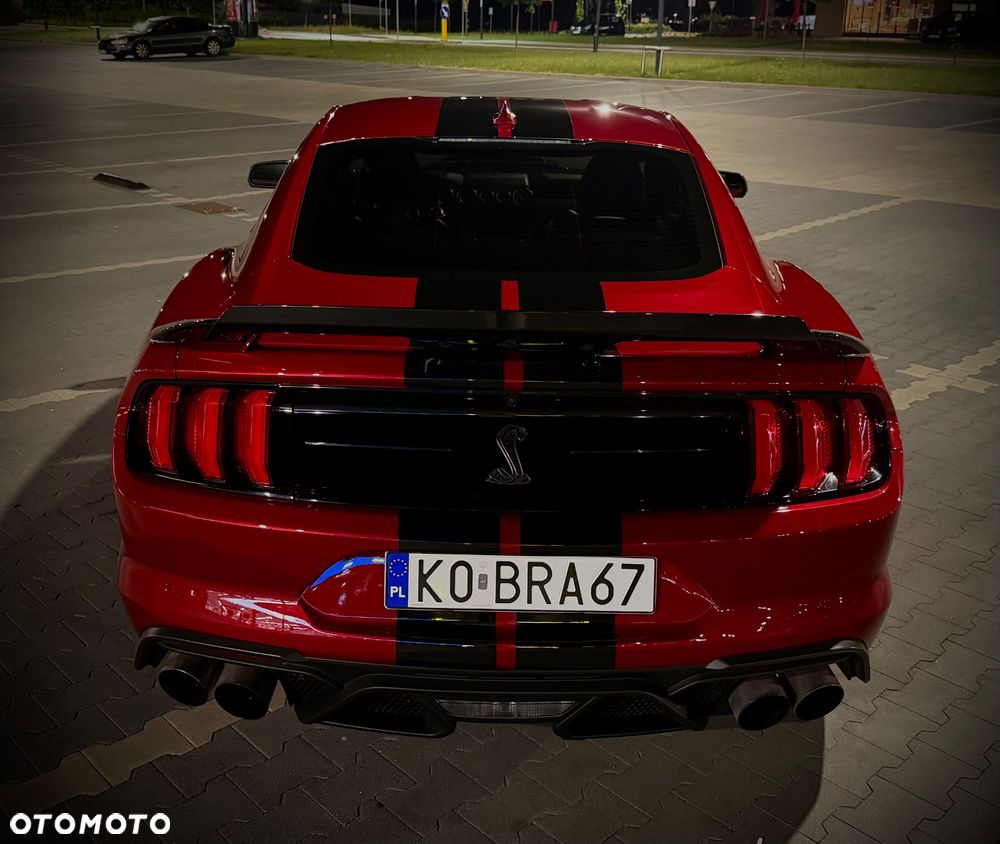 Ford Mustang - 4