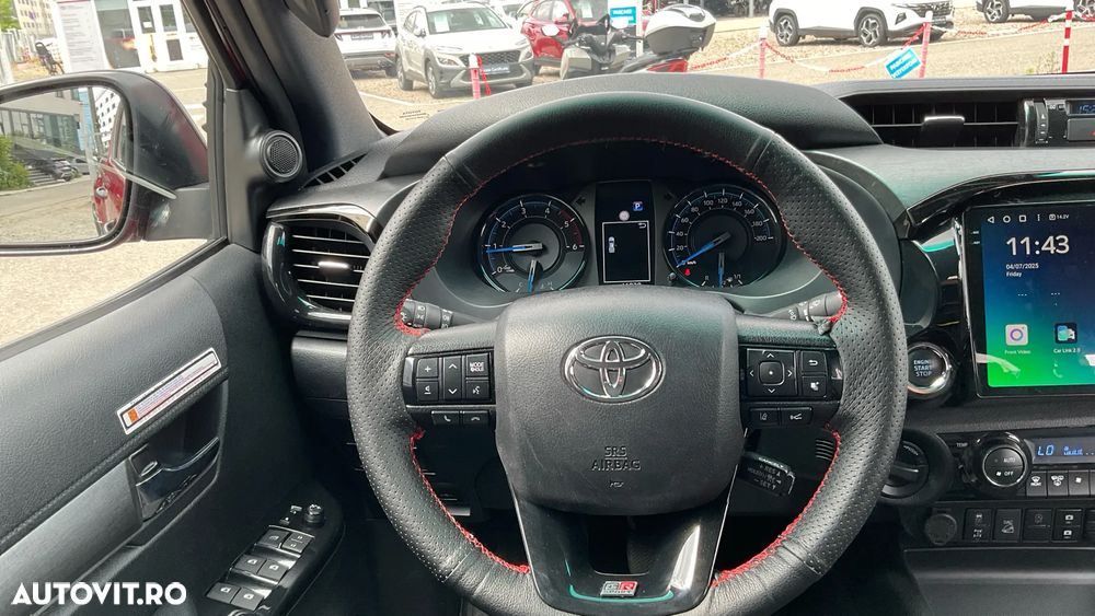 Toyota Hilux 2.8D 204CP 4x4 Double Cab AT Invincible - 19
