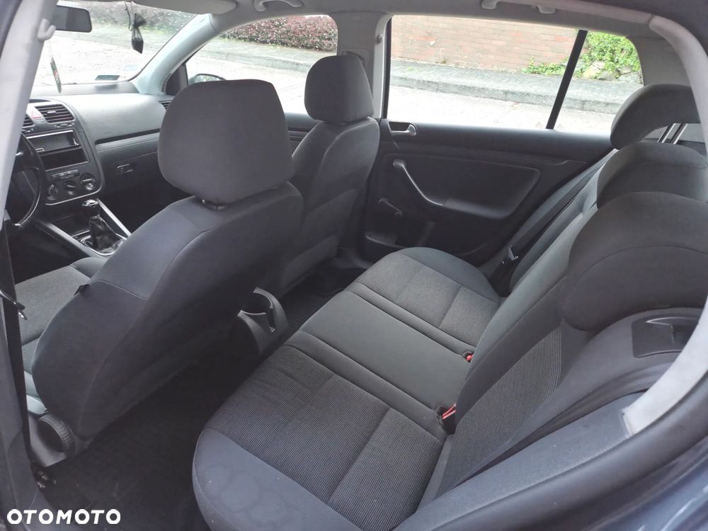 Volkswagen Golf - 21
