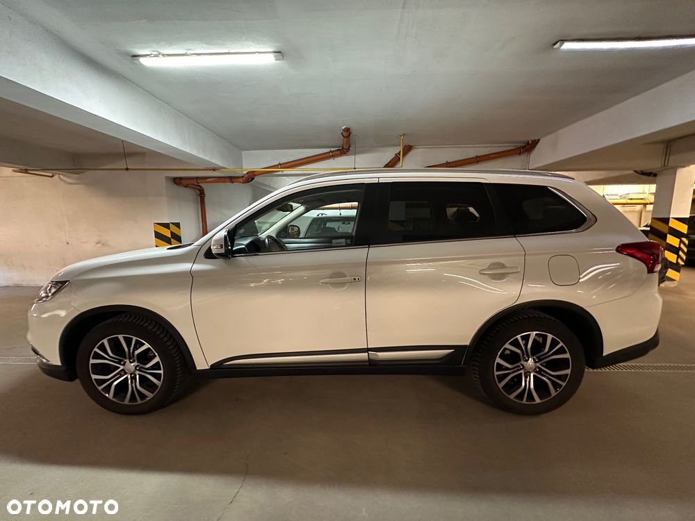 Mitsubishi Outlander 2.0 Instyle + 4WD CVT - 4