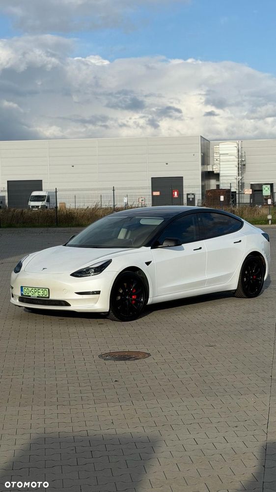 Tesla Model 3 Performance AWD - 2