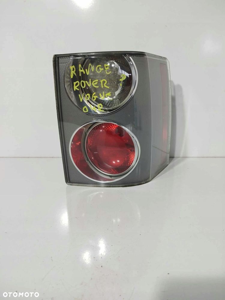 LAMPA PRAWA TYLNA LAND ROVER RANGE ROVER III L322 - 1