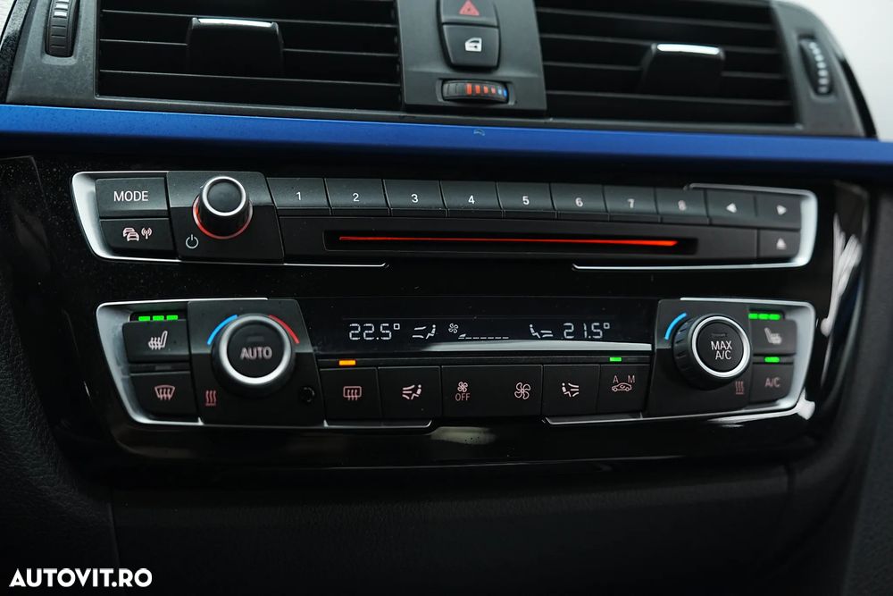 BMW Seria 3 330e iPerformance M Sport - 28