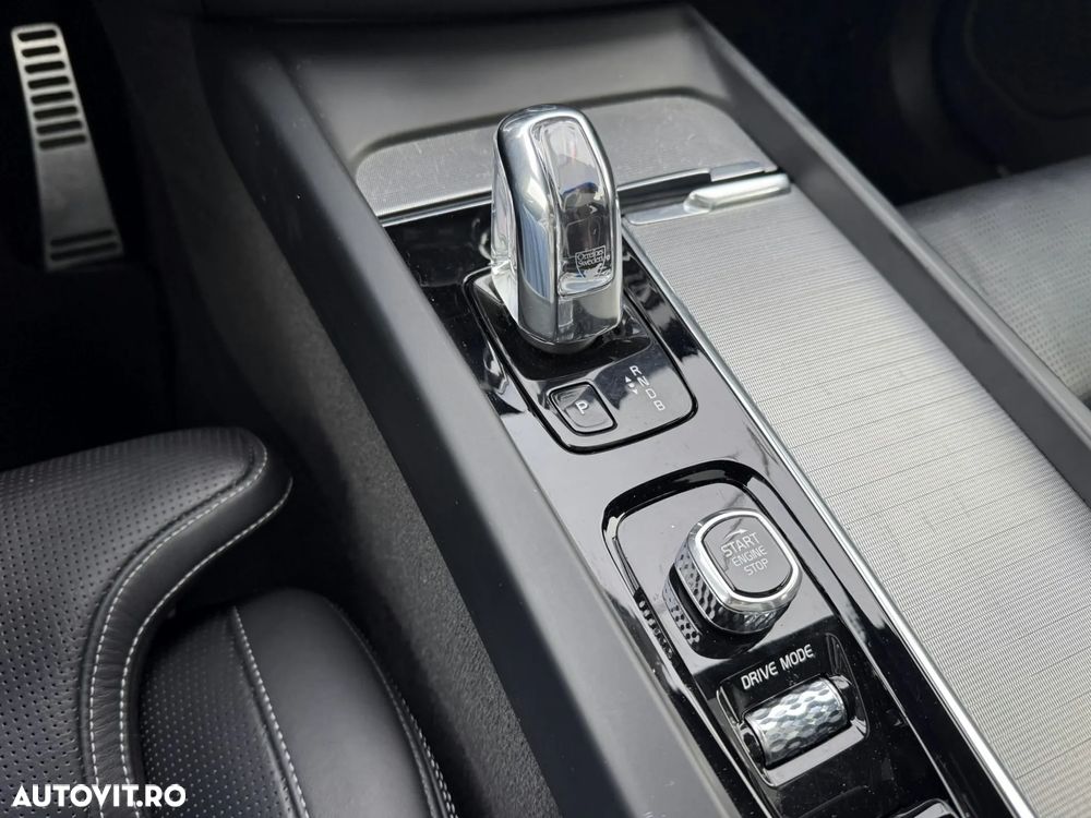 Volvo XC 60 T8 Twin Engine AWD Geartronic Inscription - 18