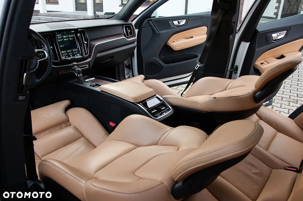 Volvo XC 60 D4 AWD Inscription - 18