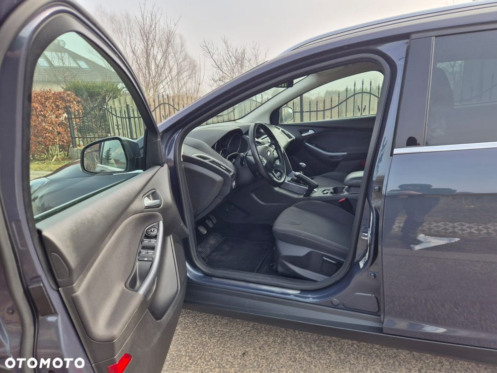 Ford Focus 1.6 TDCi DPF Start-Stopp-System Titanium - 19