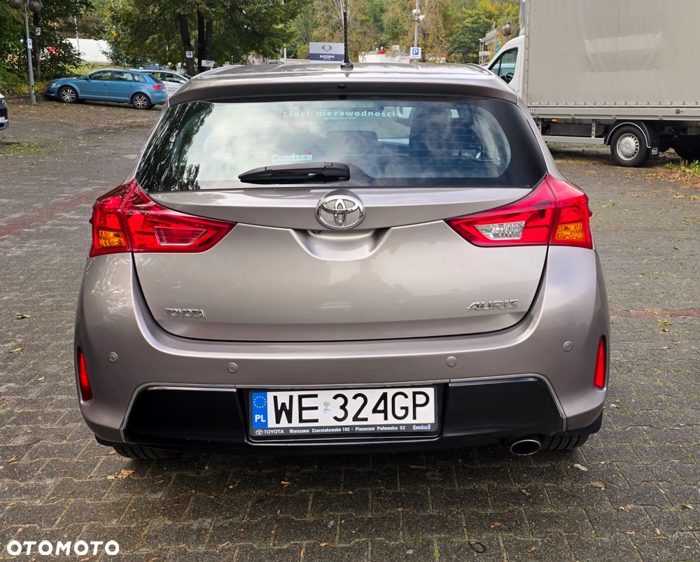 Toyota Auris 1.6 Prestige - 11