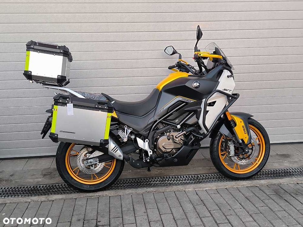 QJMOTOR SVT 650 - 11