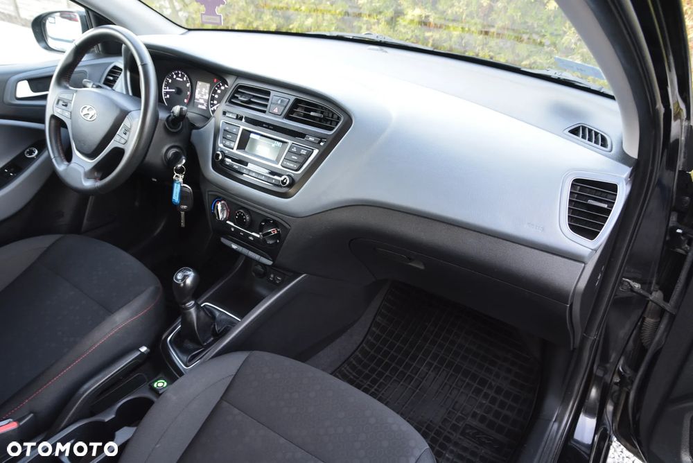 Hyundai i20 1.2 Classic + - 27
