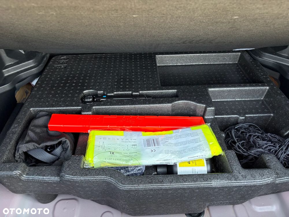 Toyota Yaris Cross Hybrid 1.5 Executive 4x4 - 13