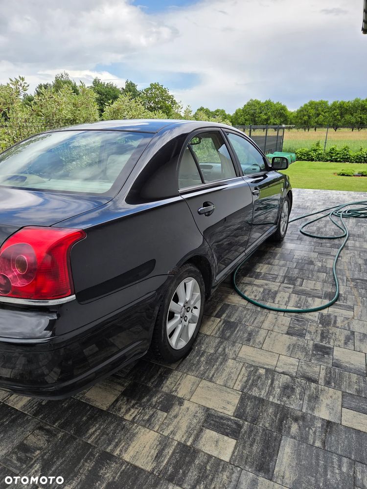 Toyota Avensis 1.8 VVT-i Sol - 8