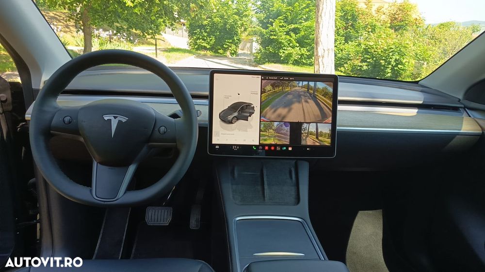 Tesla Model Y Standard - 7
