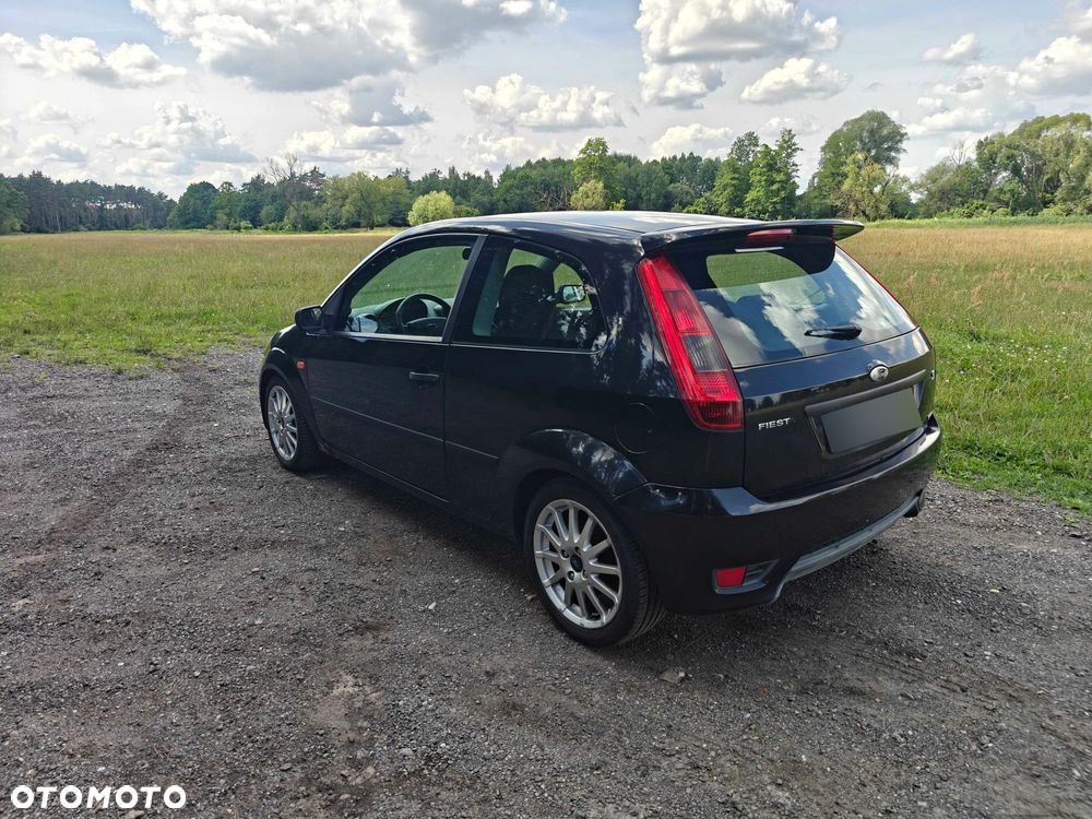 Ford Fiesta 1.6 TDCi Sport - 4