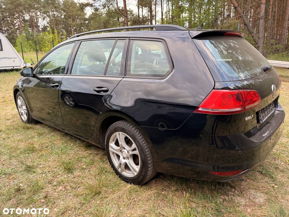 Volkswagen Golf 1.6 TDI BlueMotion Technology Trendline - 4