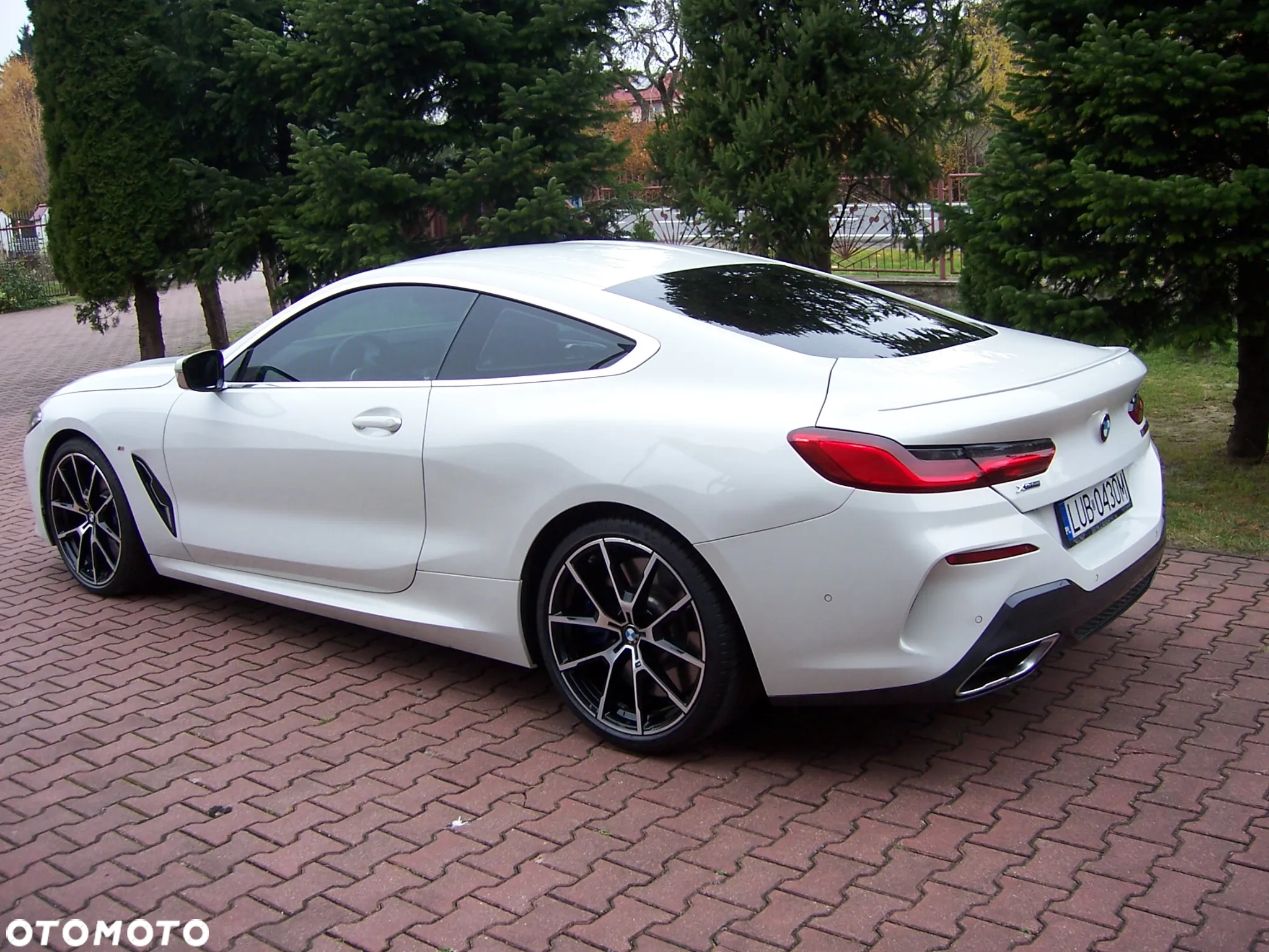 BMW Seria 8 - 7