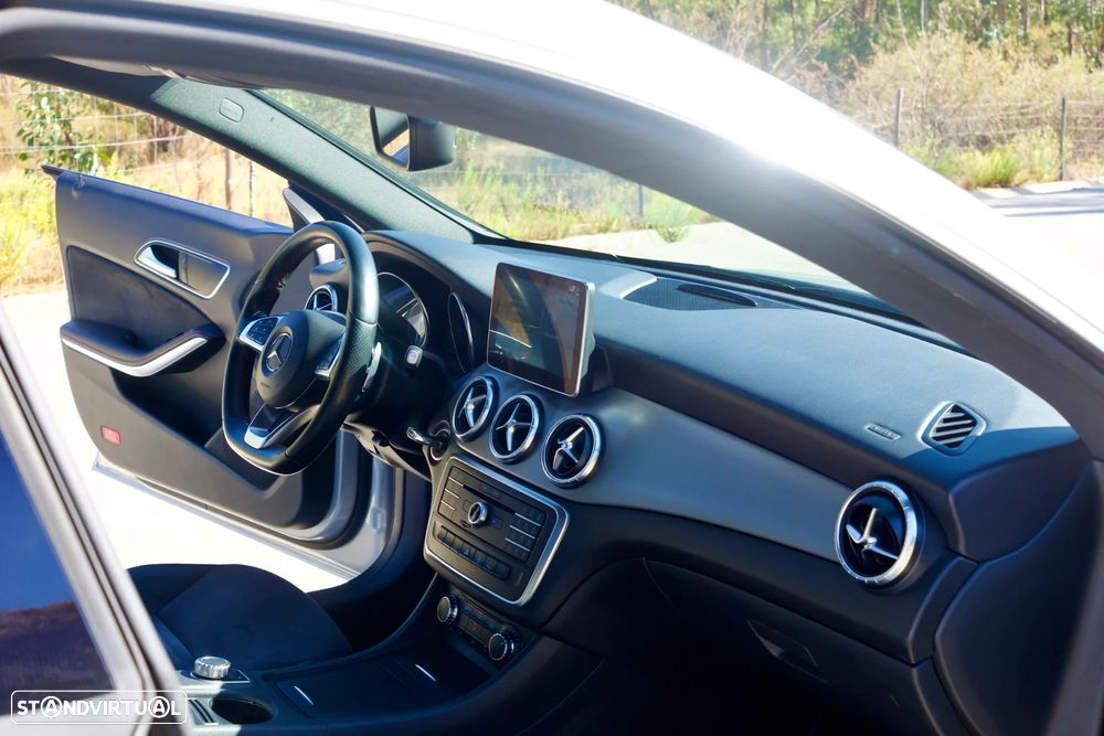 Mercedes-Benz CLA 200 d Shooting Brake AMG Line Aut. - 14