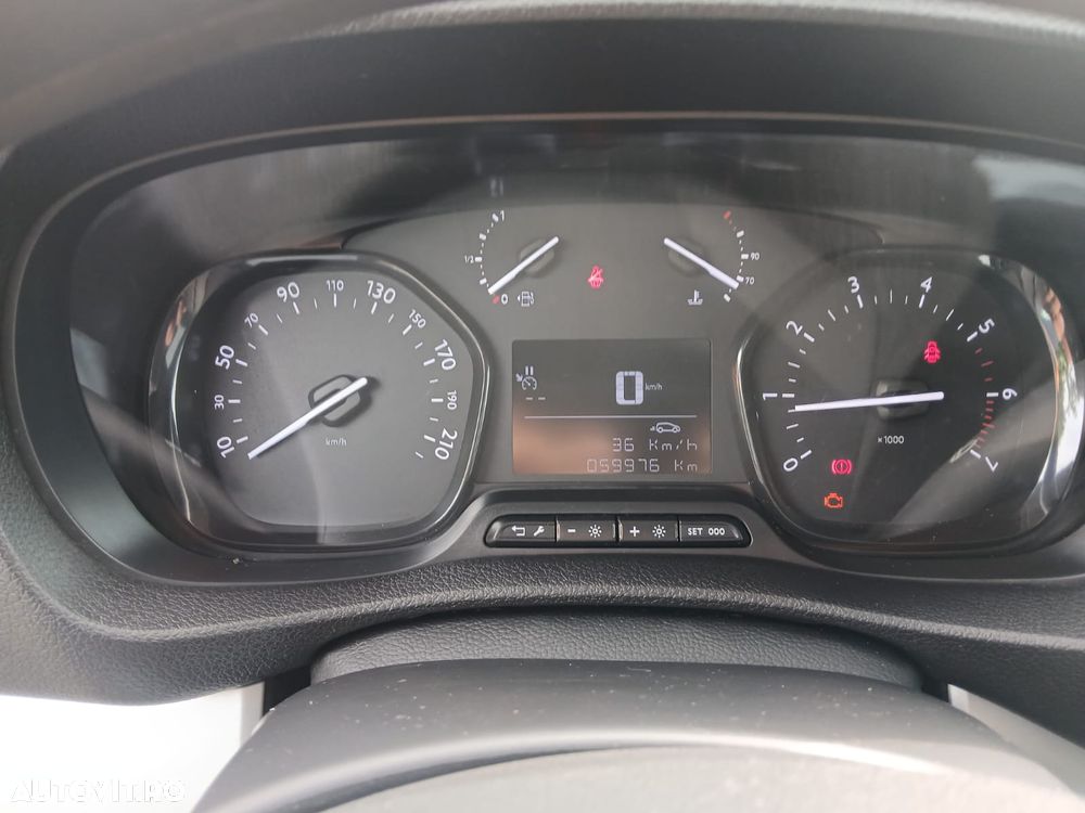 Toyota Proace 1.5 D-4D 120CP 7+1 L2H1 Comfort - 11