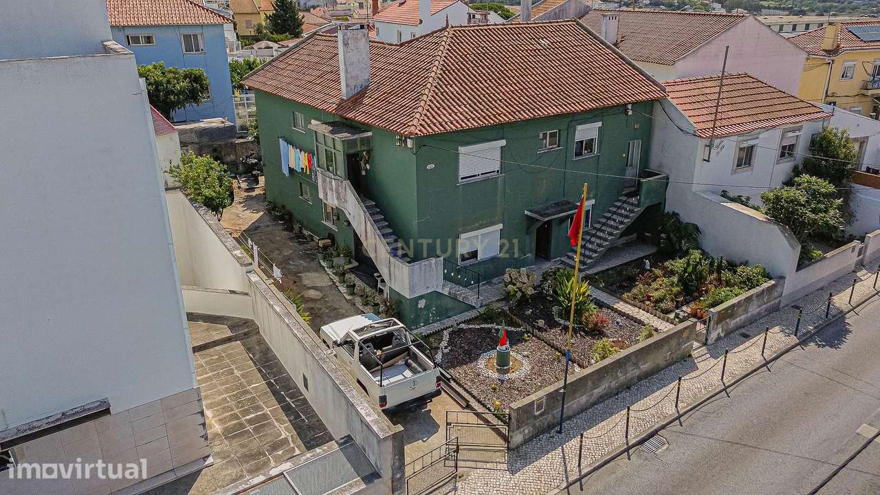 Apartamento T2 parcialmente renovado — Porto Salvo - Grande imagem: 2/48