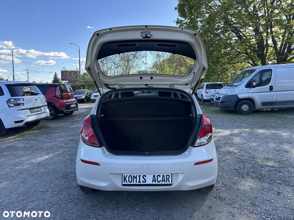 Hyundai i20 - 33