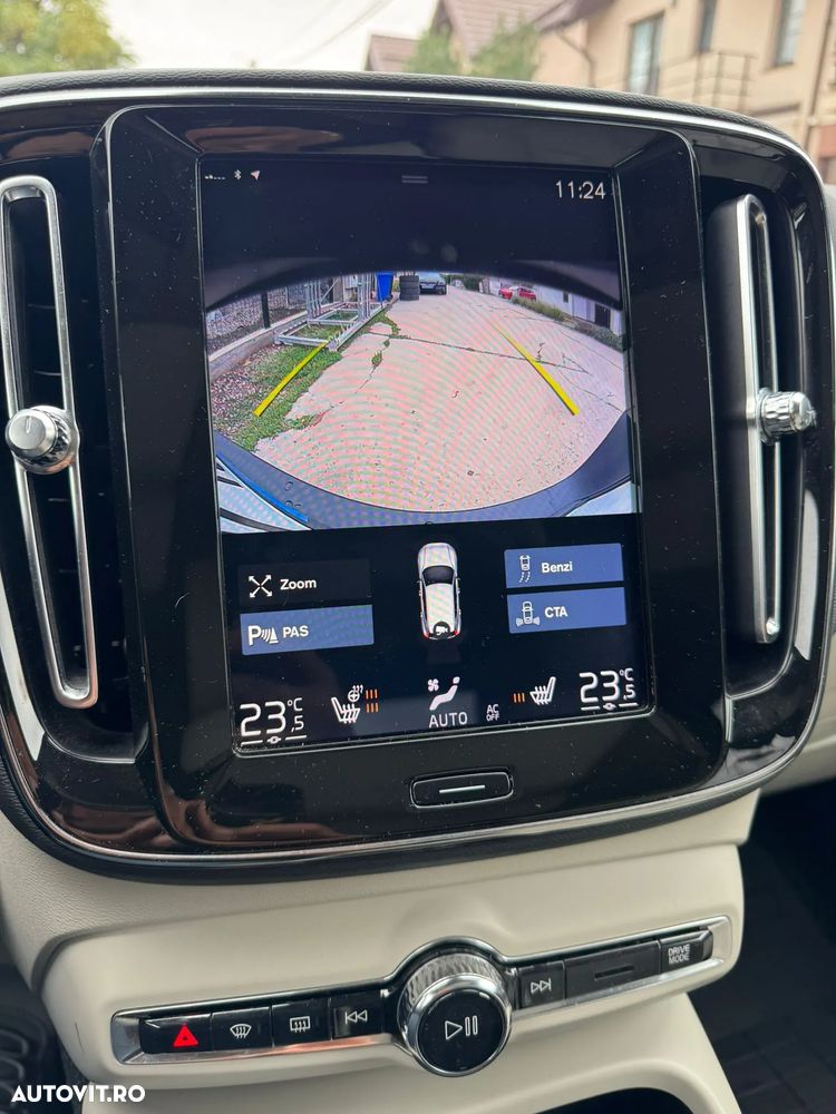 Volvo XC 40 D3 AWD Momentum Pro - 2