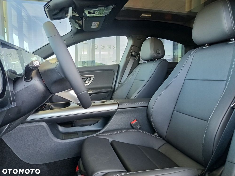 Mercedes-Benz CLA - 11