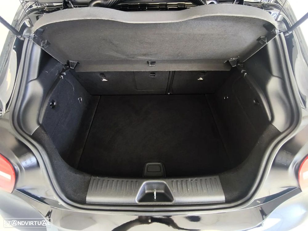 Mercedes-Benz A 180 (BlueEFFICIENCY) AMG Sport - 10