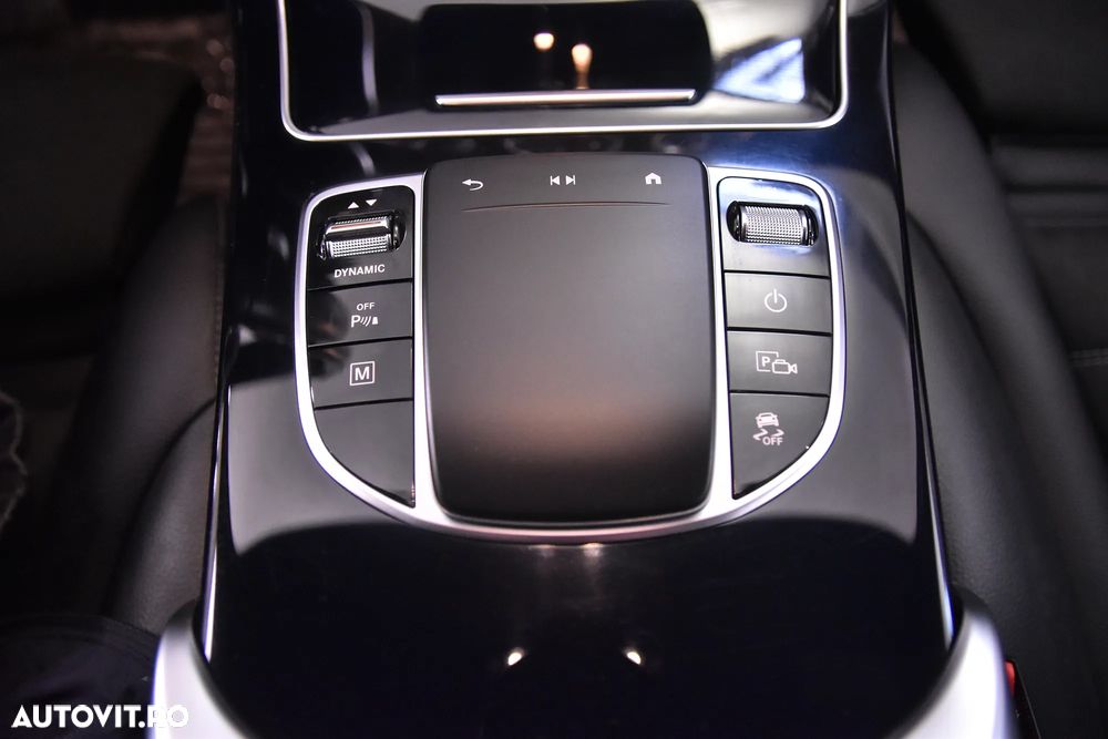 Mercedes-Benz GLC 300 e 4Matic 9G-TRONIC - 17