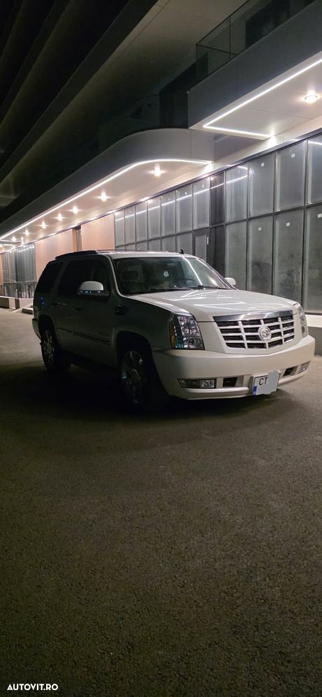 Cadillac Escalade 6.0 V8 Platinum - 5