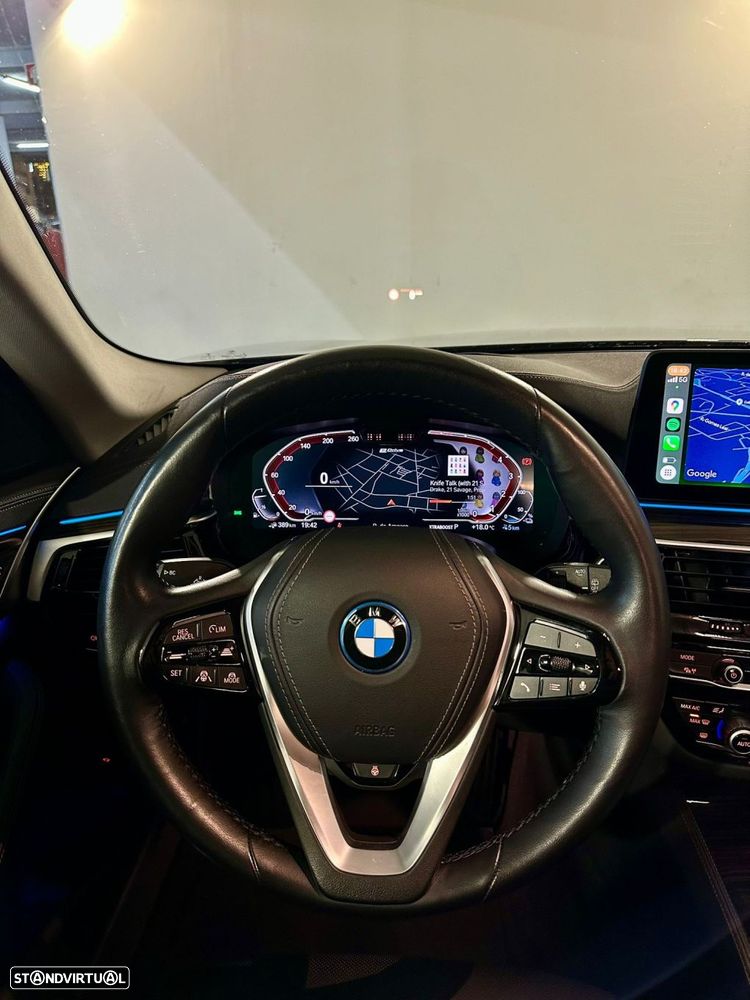 BMW 530 e Line Luxury - 14