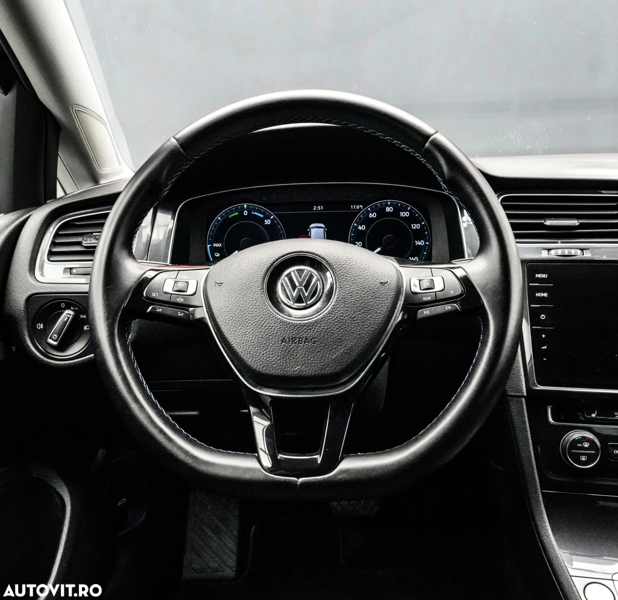 Volkswagen Golf e-Golf - 18
