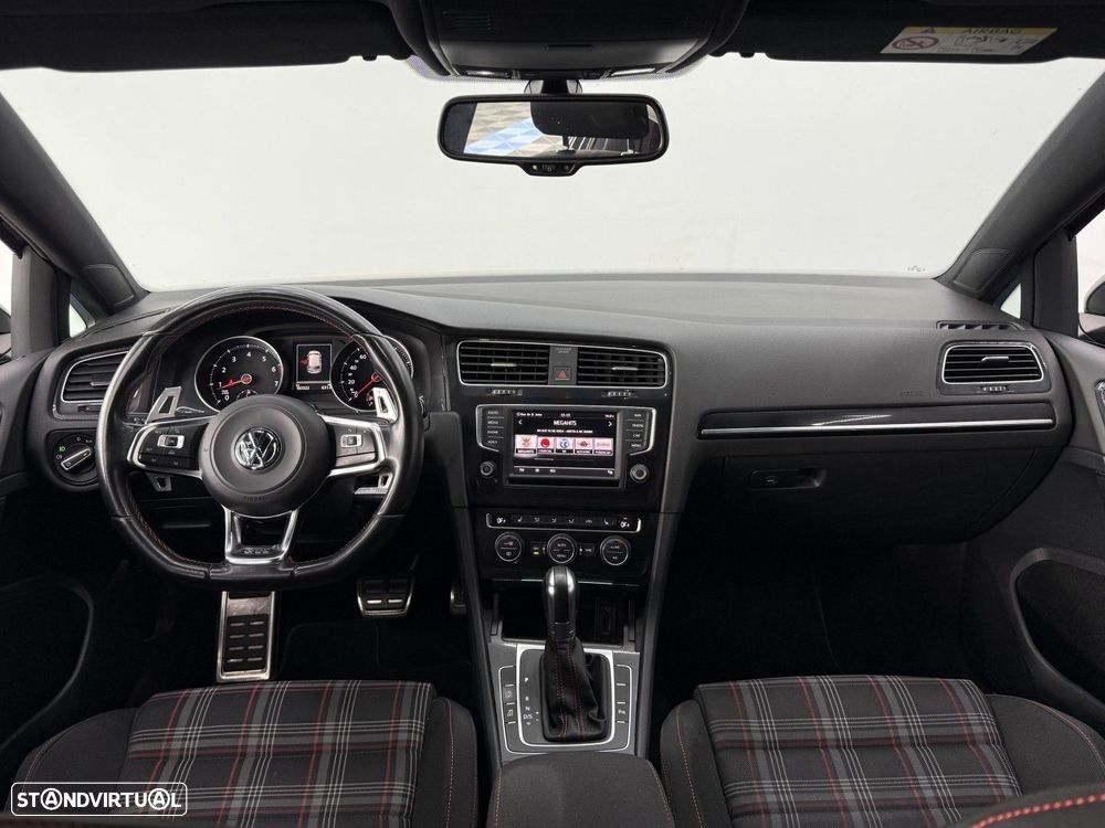 VW Golf 2.0 TSi GTi DSG - 36