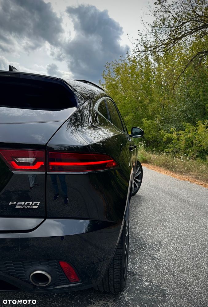 Jaguar E-Pace P300 AWD R-Dynamic S - 26