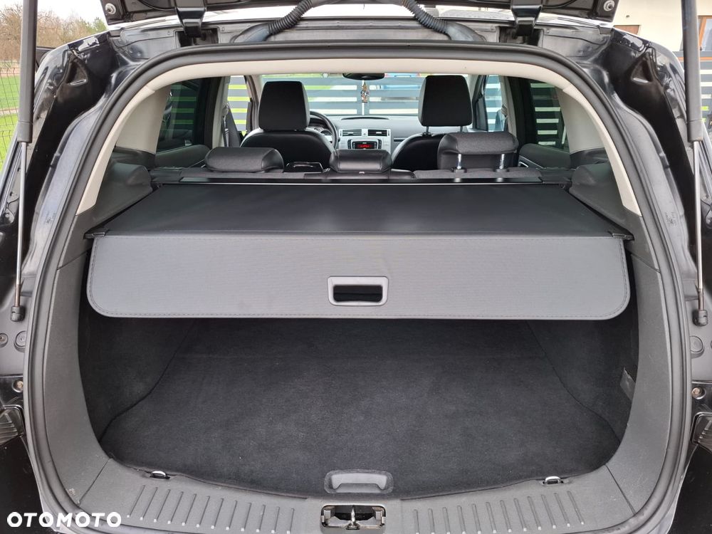 Ford Kuga 2.0 TDCi 2x4 Titanium - 16