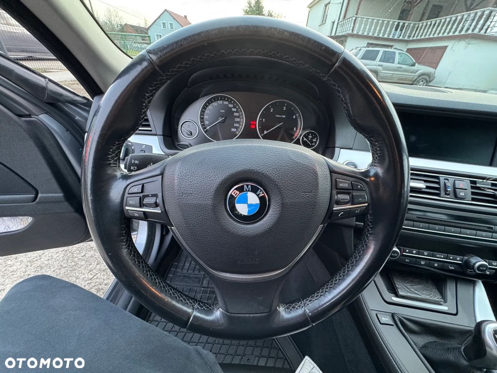 BMW Seria 5 520d - 8